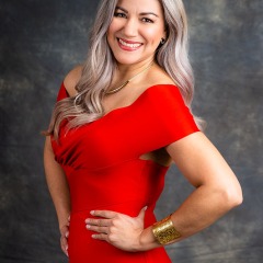 corona-insurance-agent-headshot-003